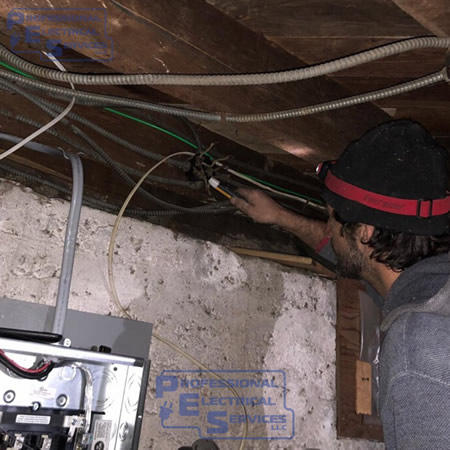 Electrician replacing aluminum branch wiring in a new haven ct home